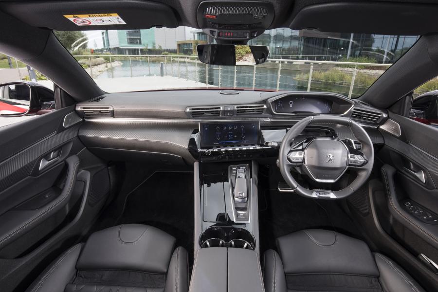 Торпедо Peugeot 508 GT 2018 года  (UK) (фото 26 из 33)